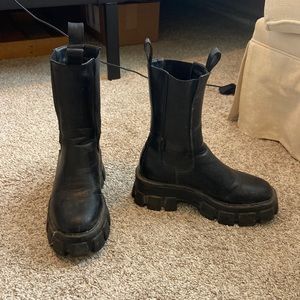 Black combat boots size 8